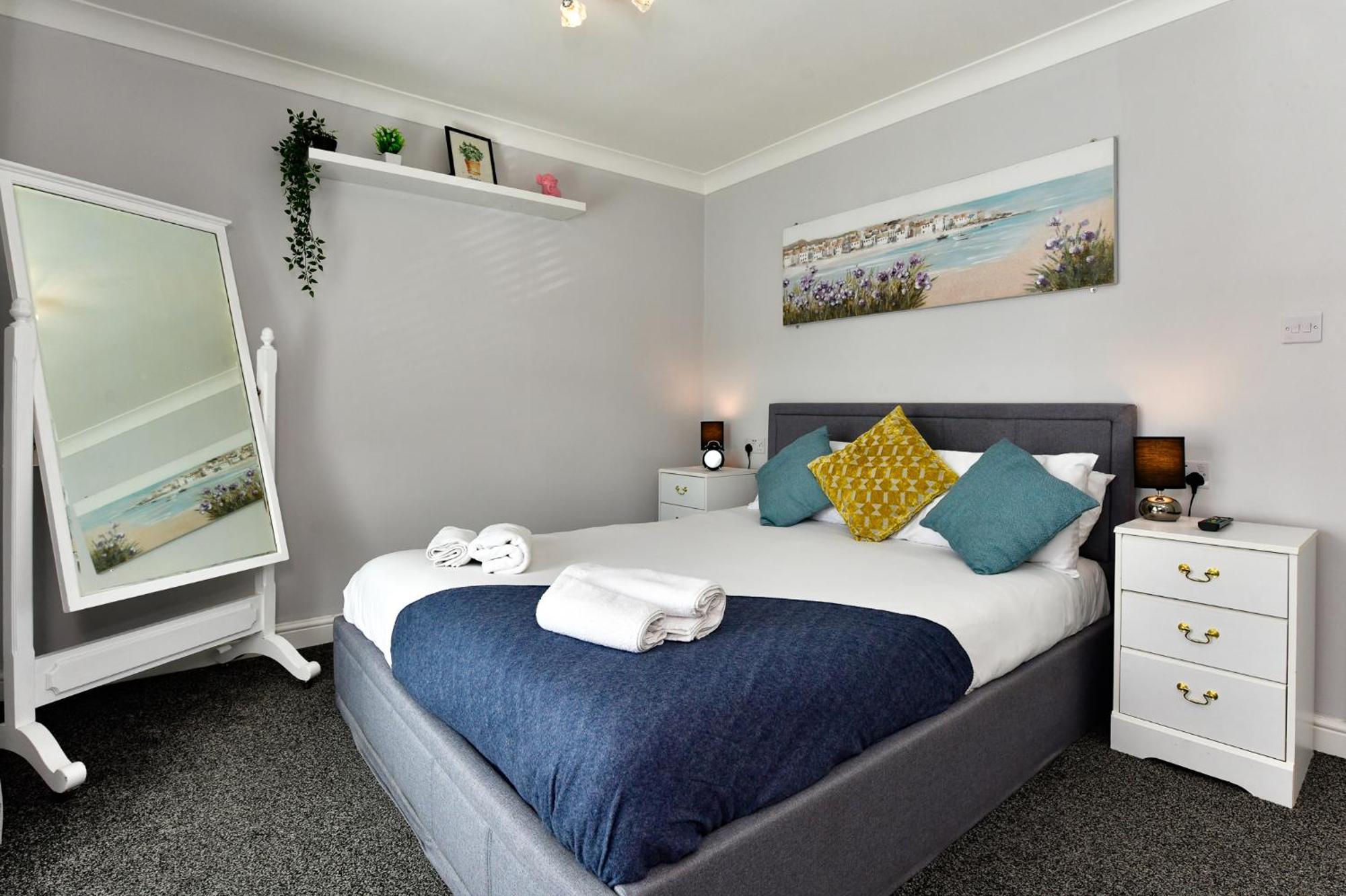 Free Parking - Heart Of The City - Superb Townhouse & Garden - Peaceful Area But Only 5Min Walk To Beach, Shops, Bars, Arena, Marina, Parks Swansea Exterior foto